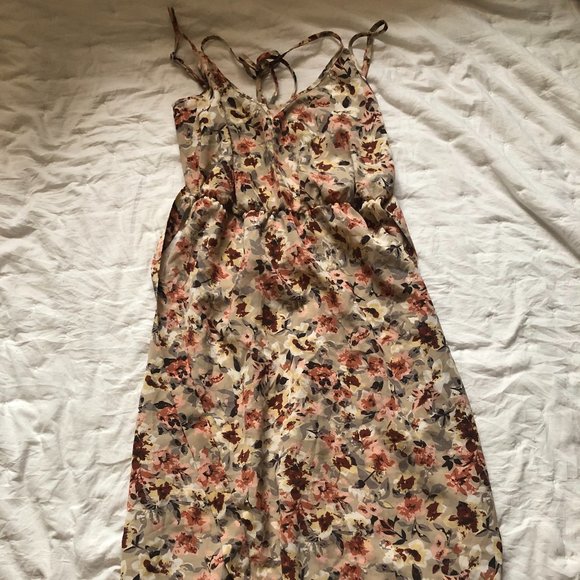 Floral dress - Picture 1 of 3